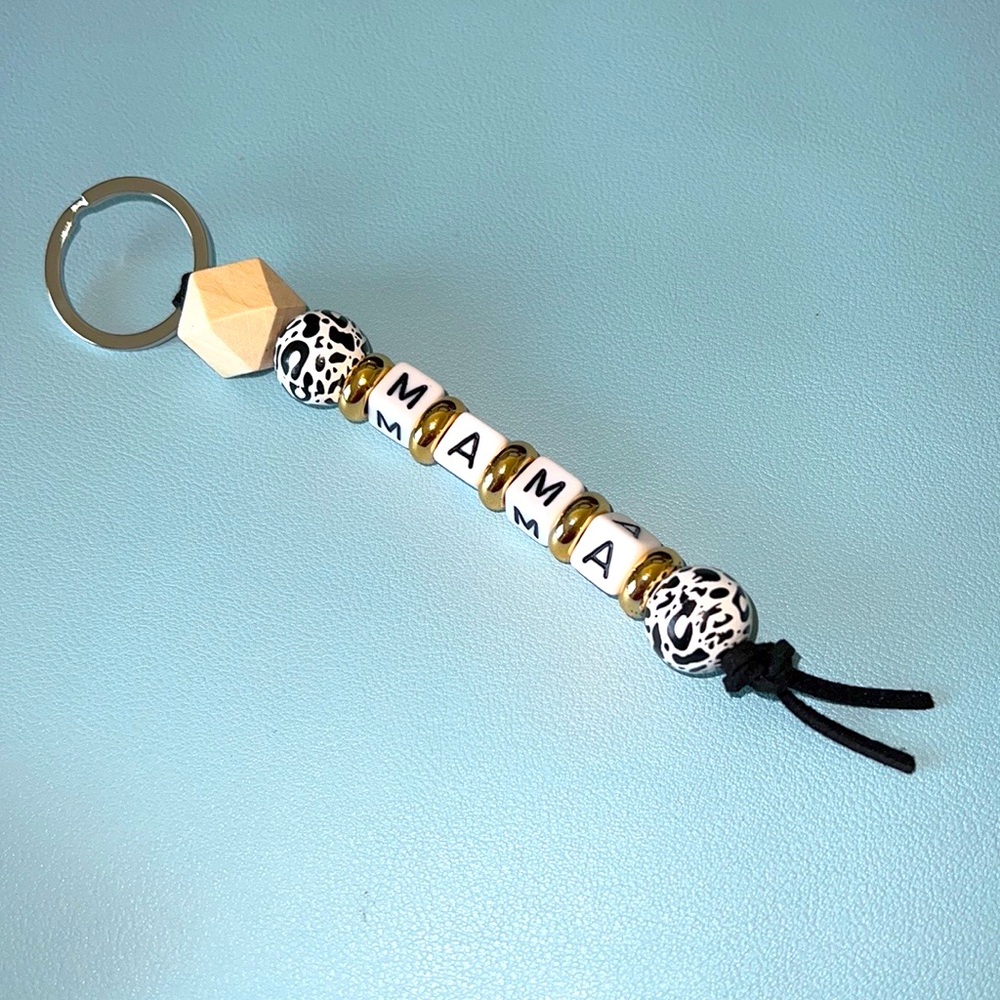 Mama keychain with leopard and gold detail